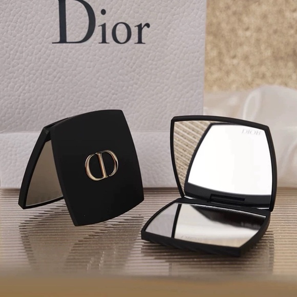 Dior Pocket Makeup Mirror - Picture 4 of 5